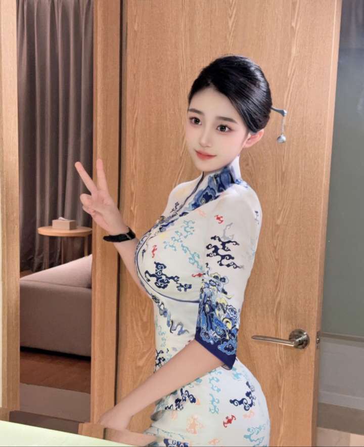 125712c9242ha0wu02239y.jpg